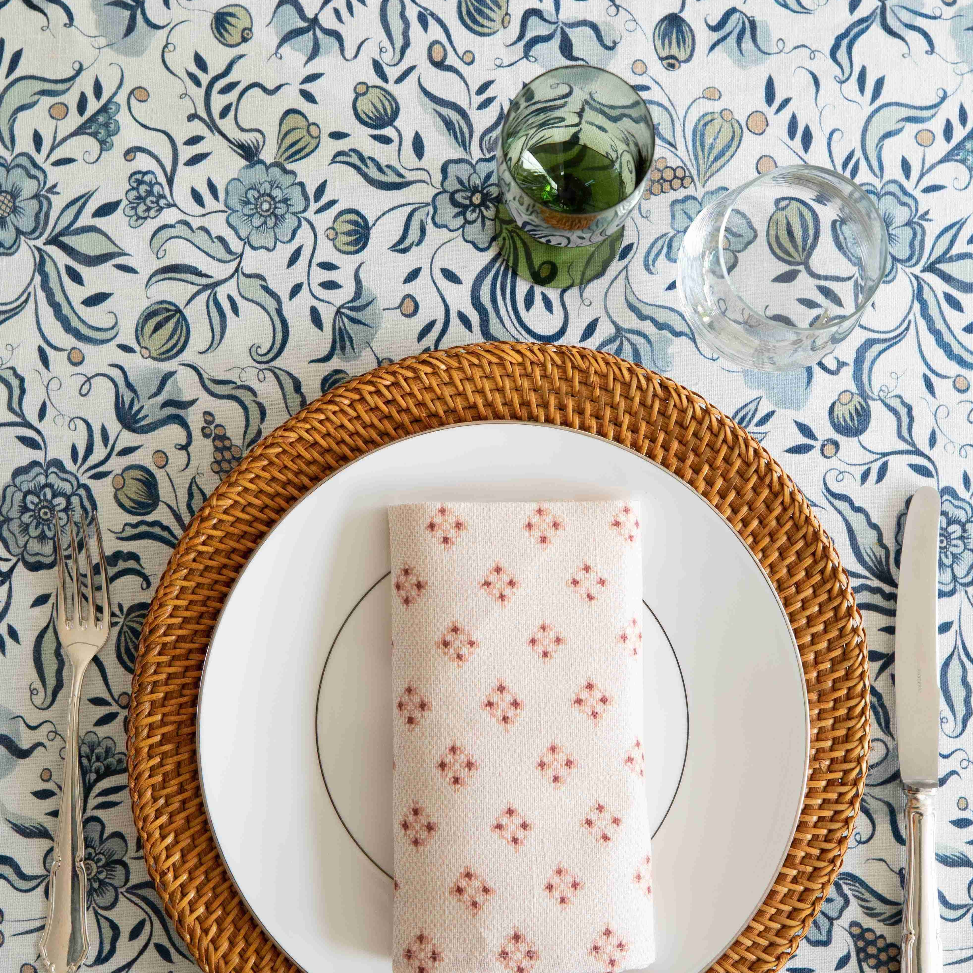 Napkins & Tablecloths