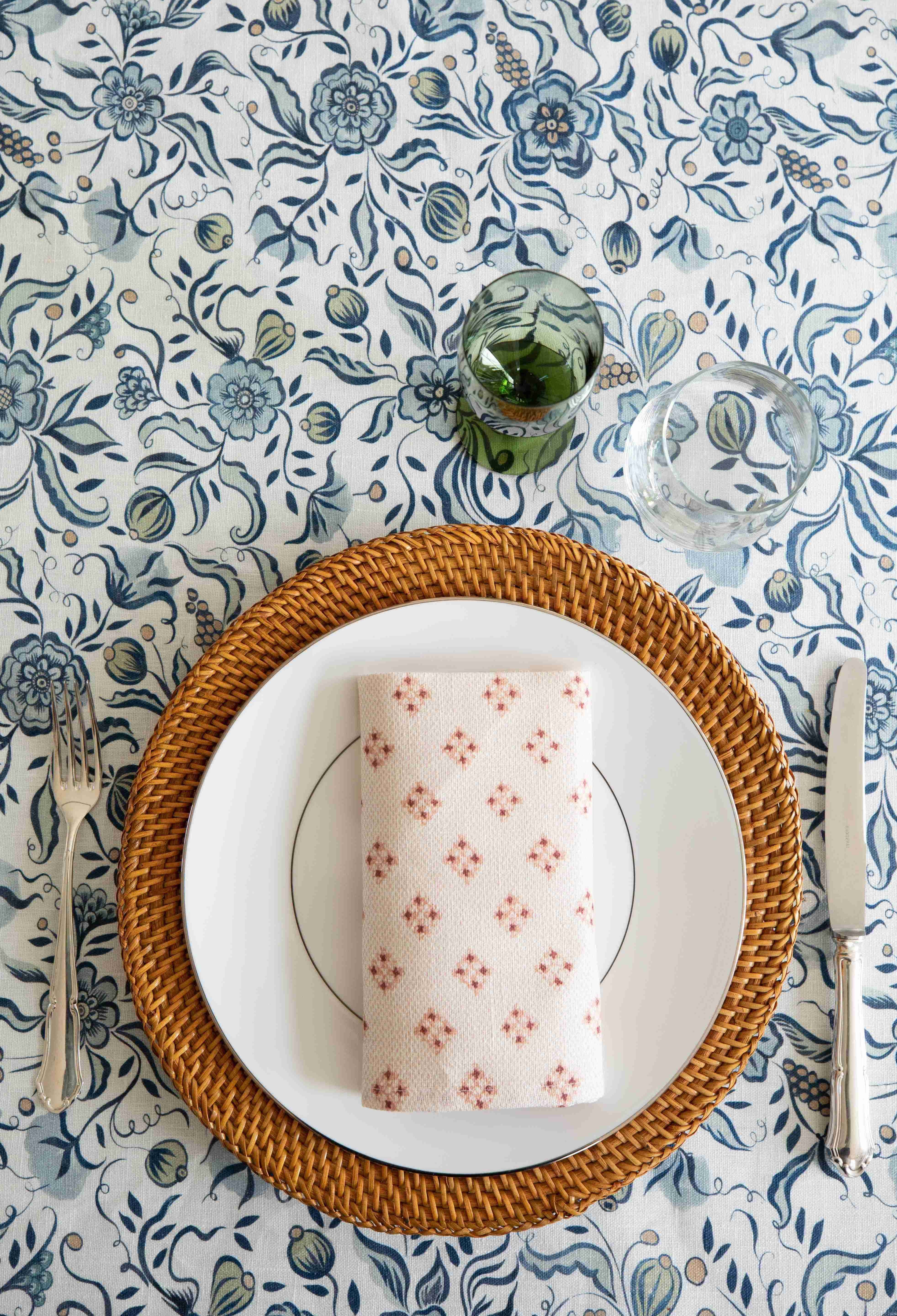 Napkins & Tablecloths